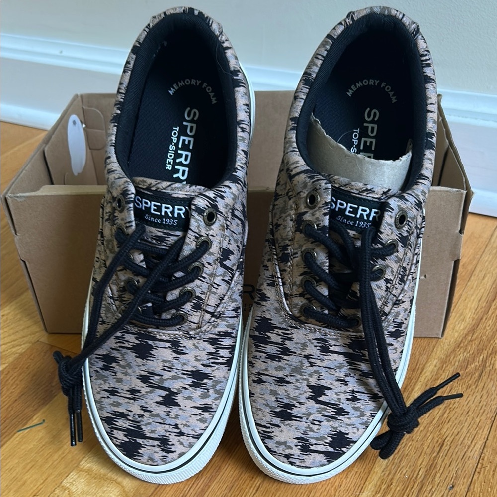 Sperry Camo Shoes - Picture 2 of 10